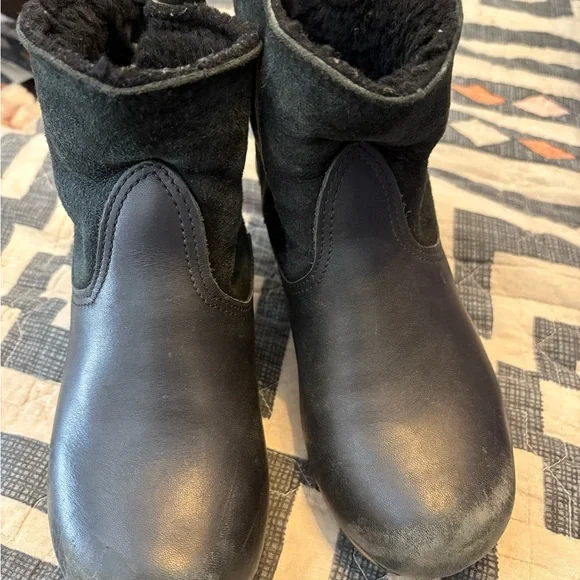 Black Leather Ankle Boots with Wooden Heel - Picture 4 of 4